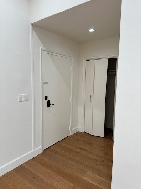 Building Photo - 11970 Montana Ave