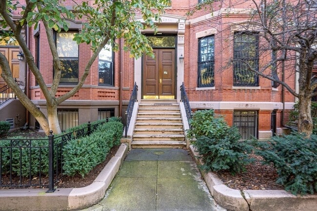 Building Photo - 216 Commonwealth Ave