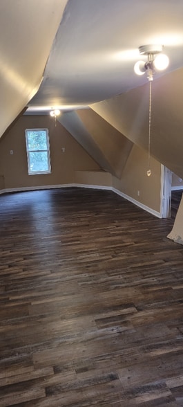 Building Photo - 350 Margrave Dr