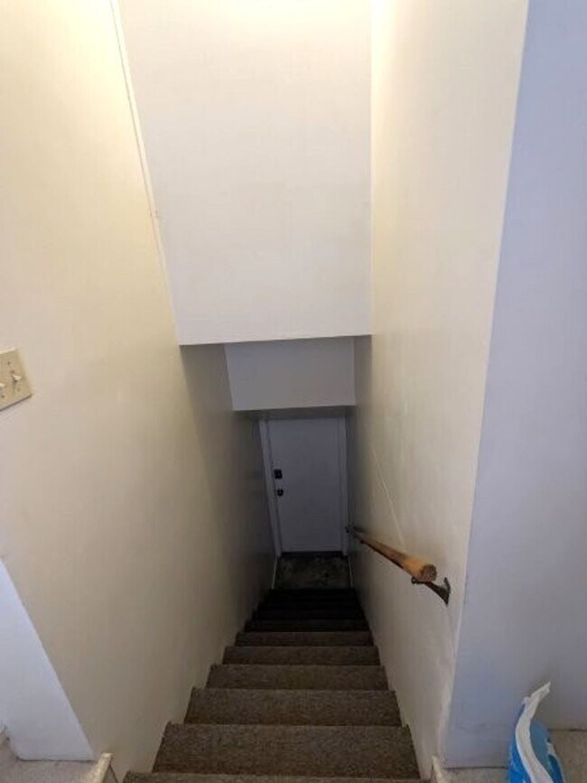 Building Photo - 3429 Quincy Ave