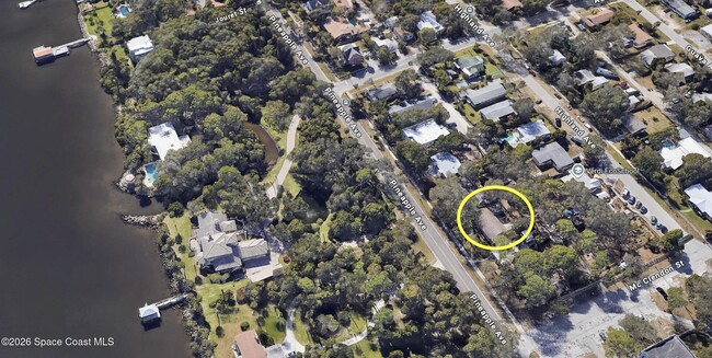 Building Photo - 1872 Pineapple Ave