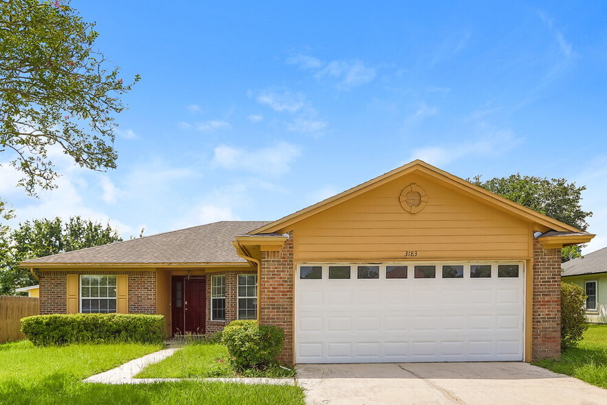 Primary Photo - 3183 Olde Sutton Parke Dr