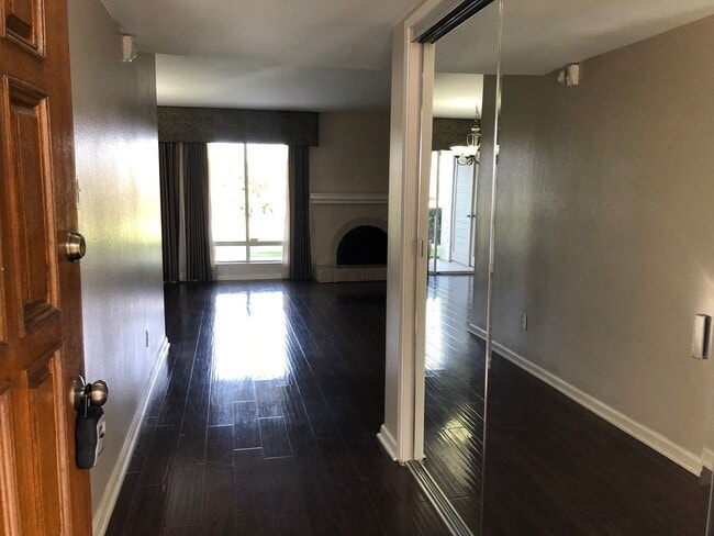 Building Photo - 12036 Caminito Campana