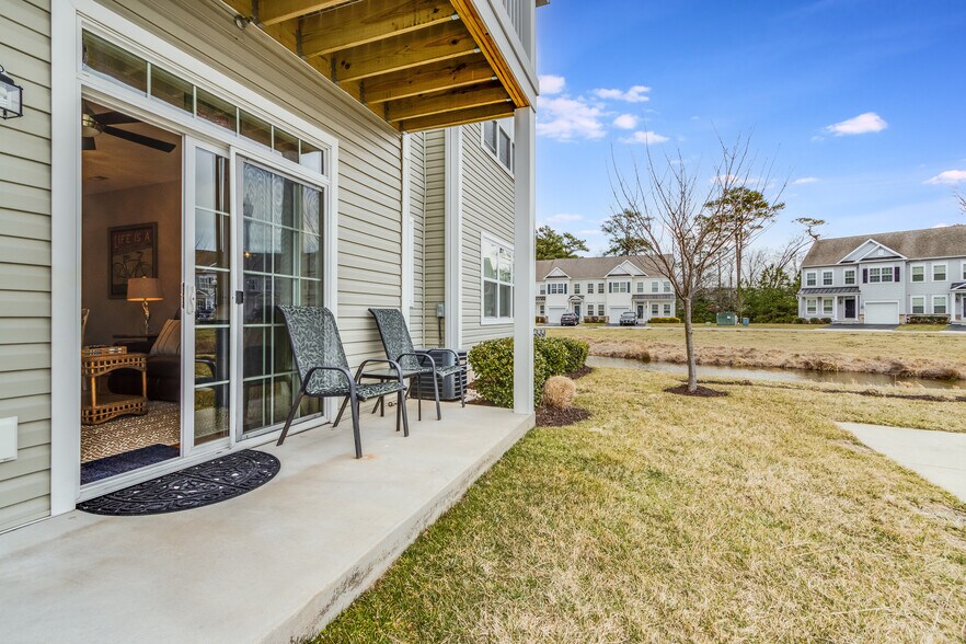 Patio - 37696 Ulster Dr