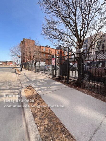 Building Photo - 78 Watson St