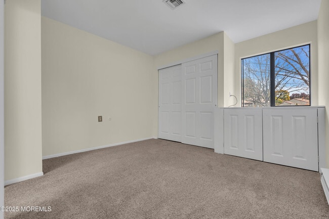 Building Photo - 30 Berkshire Ct