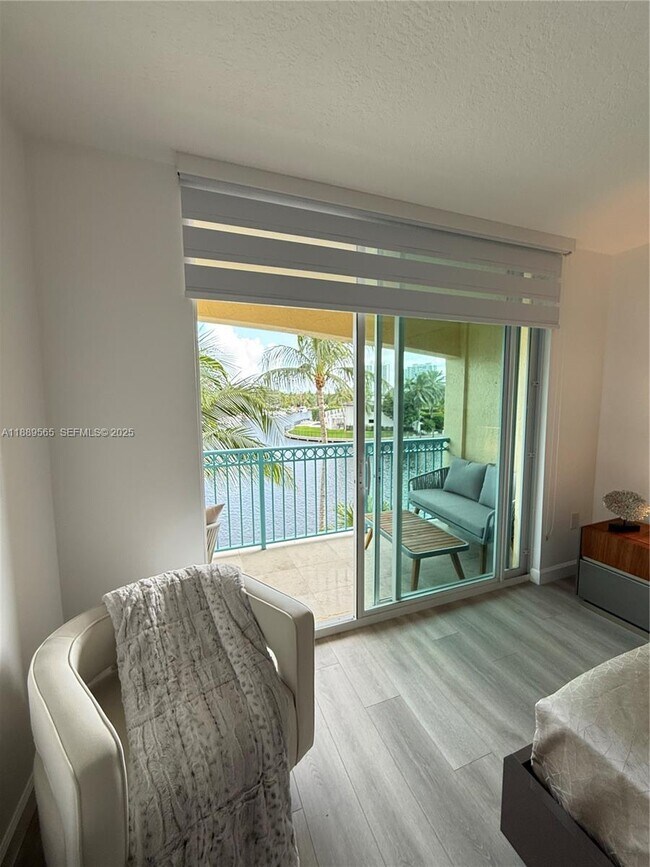 Building Photo - 201 Golden Isles Dr