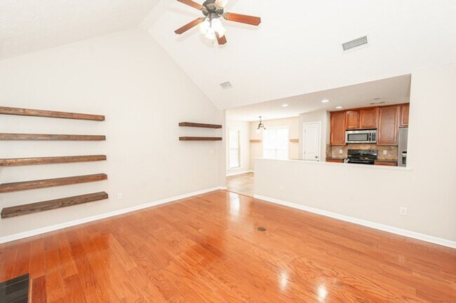 Building Photo - 8740 Lindsey Ln