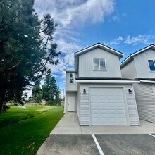 Building Photo - Brand new Townhome in heart of Rathdrum