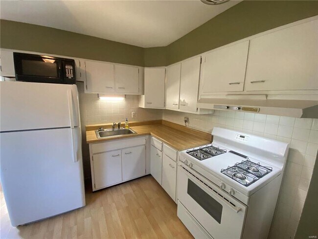 Building Photo - 178 Floralea Pl