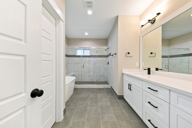 Building Photo - 5214 Pinemont Creek Ln