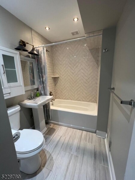 Building Photo - 17 Osprey Rd