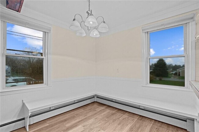 Building Photo - 310 Old Mill Ln