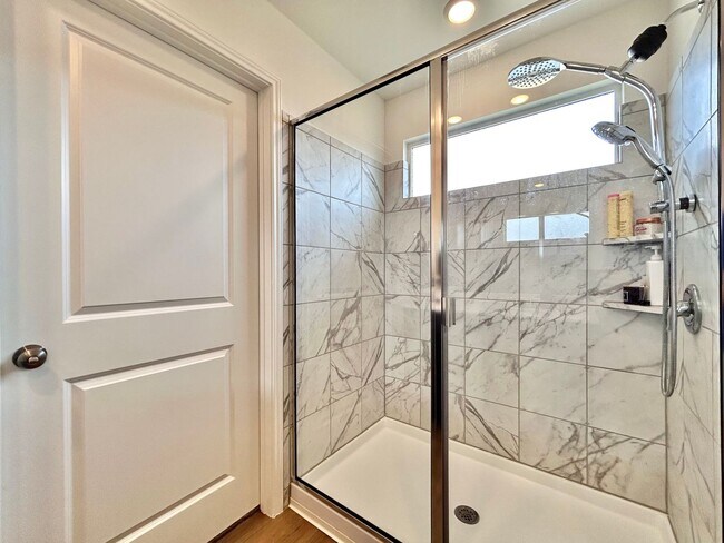 Building Photo - 3 BR / 2 BA Home for Rent in Hutto