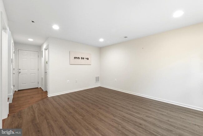 Building Photo - 15983 Marsh Pl