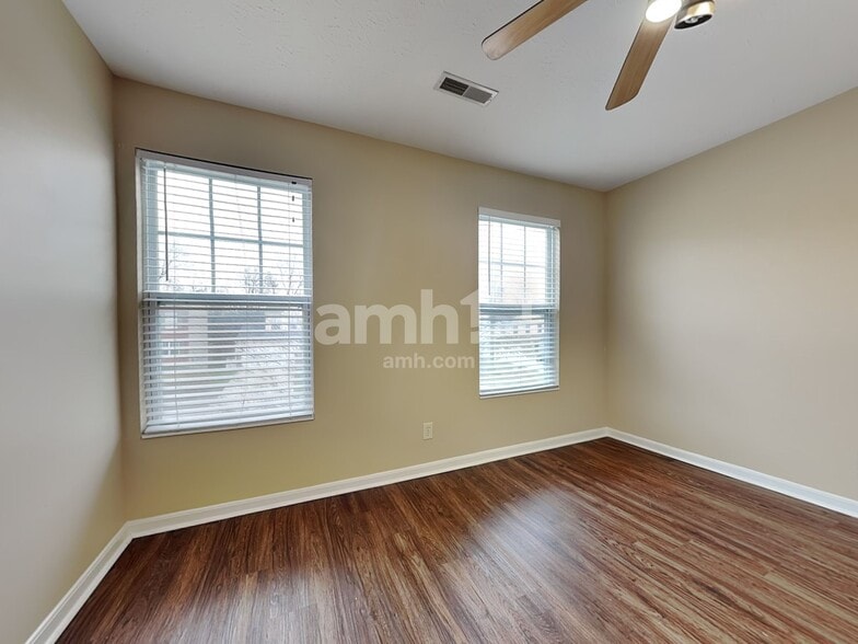 Building Photo - 3188 Summitrun Dr