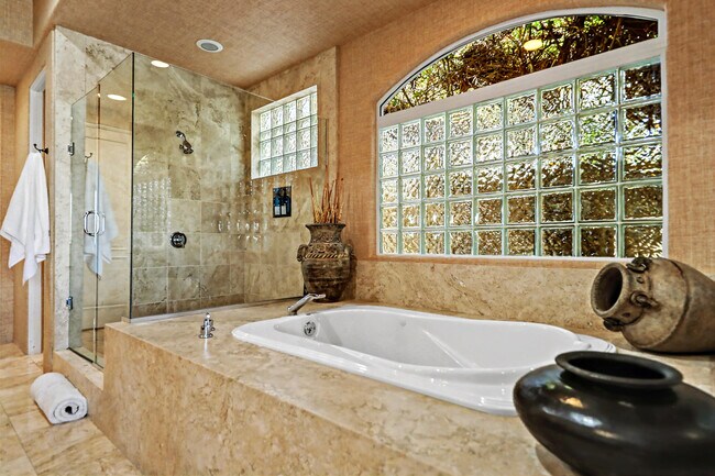 Building Photo - 78990 Cll Brisa