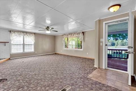 Building Photo - 1143 US-69