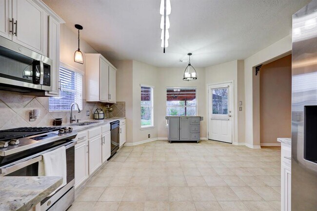 Building Photo - 3719 Wild Oak Dr