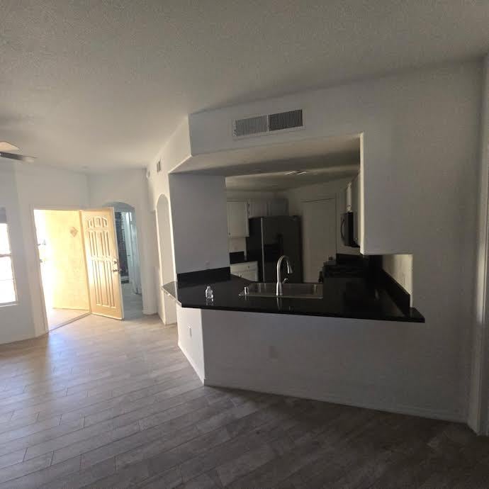 Building Photo - 7400 W Flamingo Rd