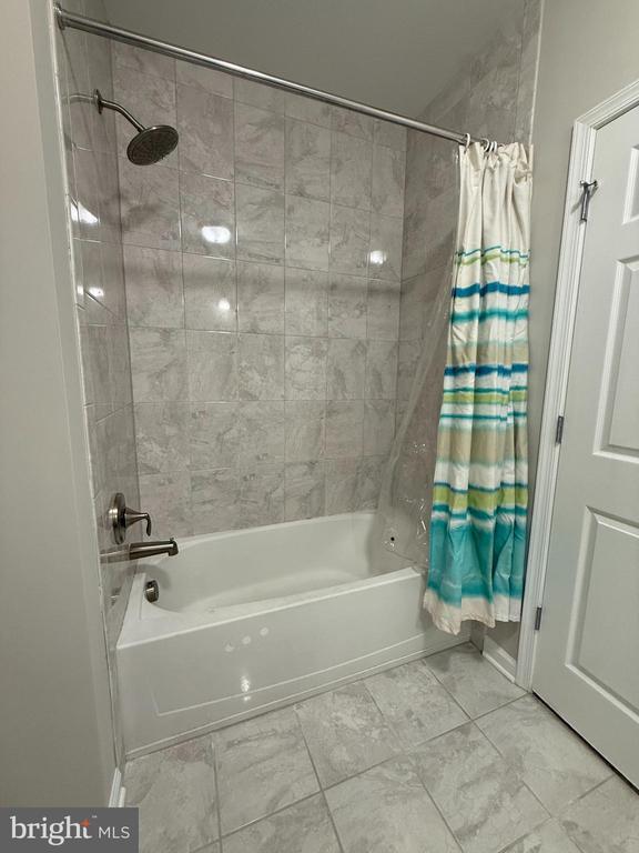 Building Photo - 1136 Halifax Pl