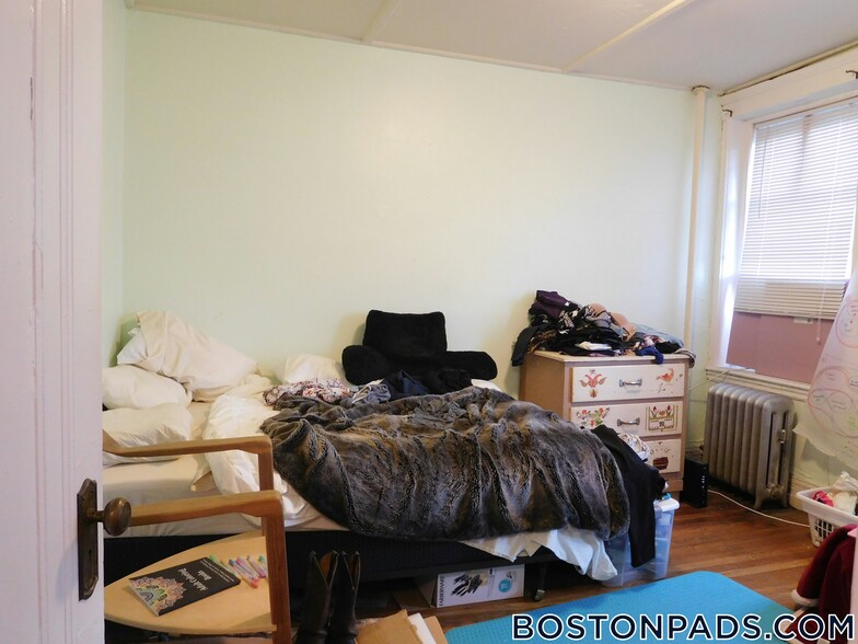 Building Photo - 1175 Boylston St