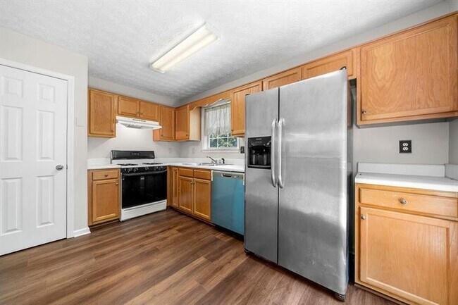 Building Photo - 62 Austin Bridge Ln