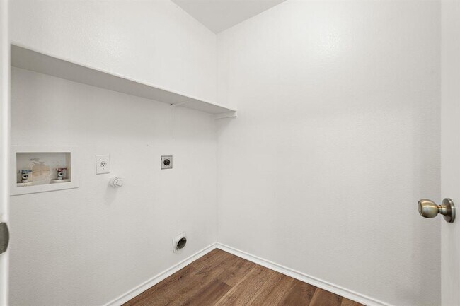 Building Photo - 13718 Merseyside Dr