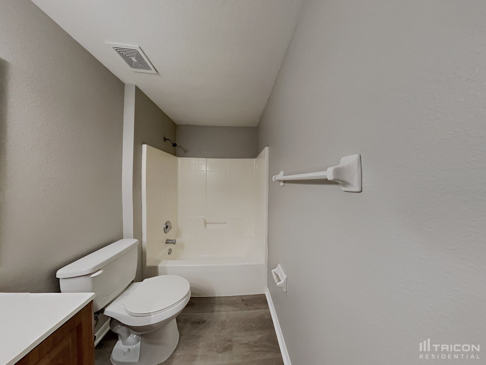 Building Photo - 820 Mountbatten Ln