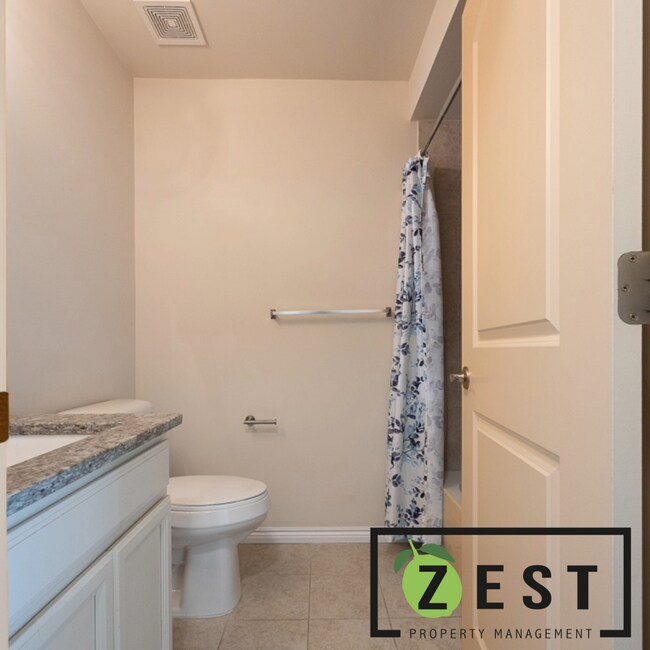 Building Photo - Amazing 3Bedroom 2 Baths OPEN HOUSE- 11/29 12PM-12:30PM