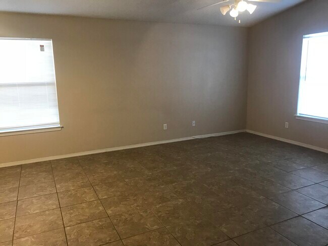 Building Photo - 14108 Volcanic Rock Dr
