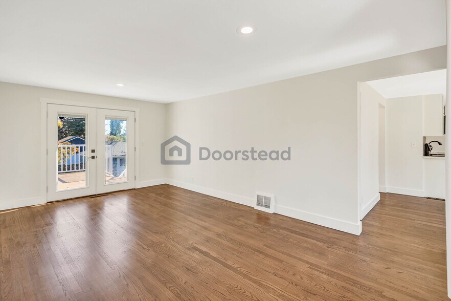 Building Photo - 7348 29th Ave SW