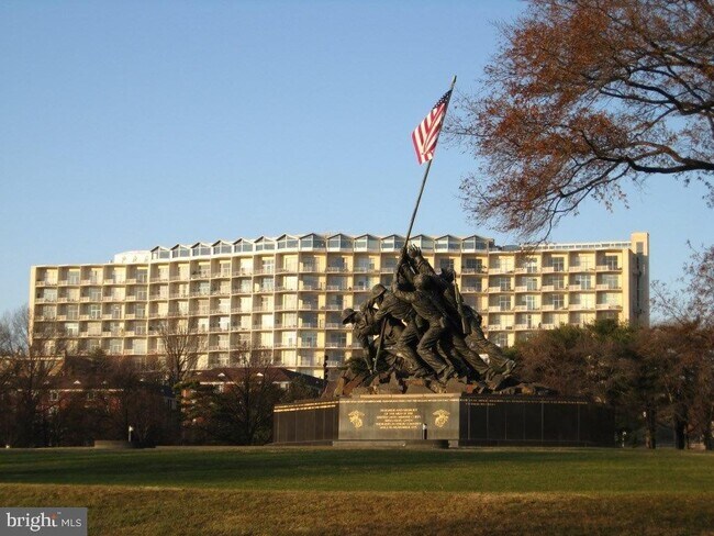 Primary Photo - 1200 N Nash St