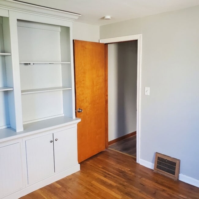 Building Photo - 3BDRM HOUSE FOR RENT