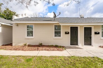 Building Photo - Vouchers Accepted!!! 2 Bedroom