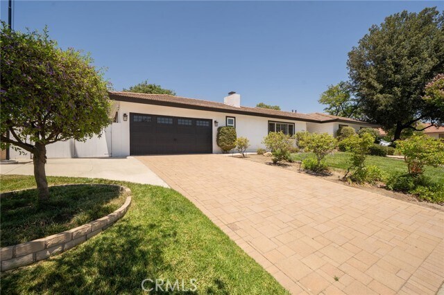 Building Photo - 1025 Kent Dr