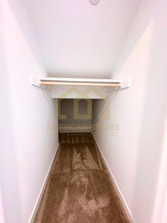 Building Photo - 1724 River Vista Way