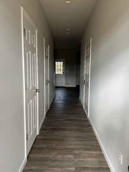 Building Photo - 20 Breanna Way