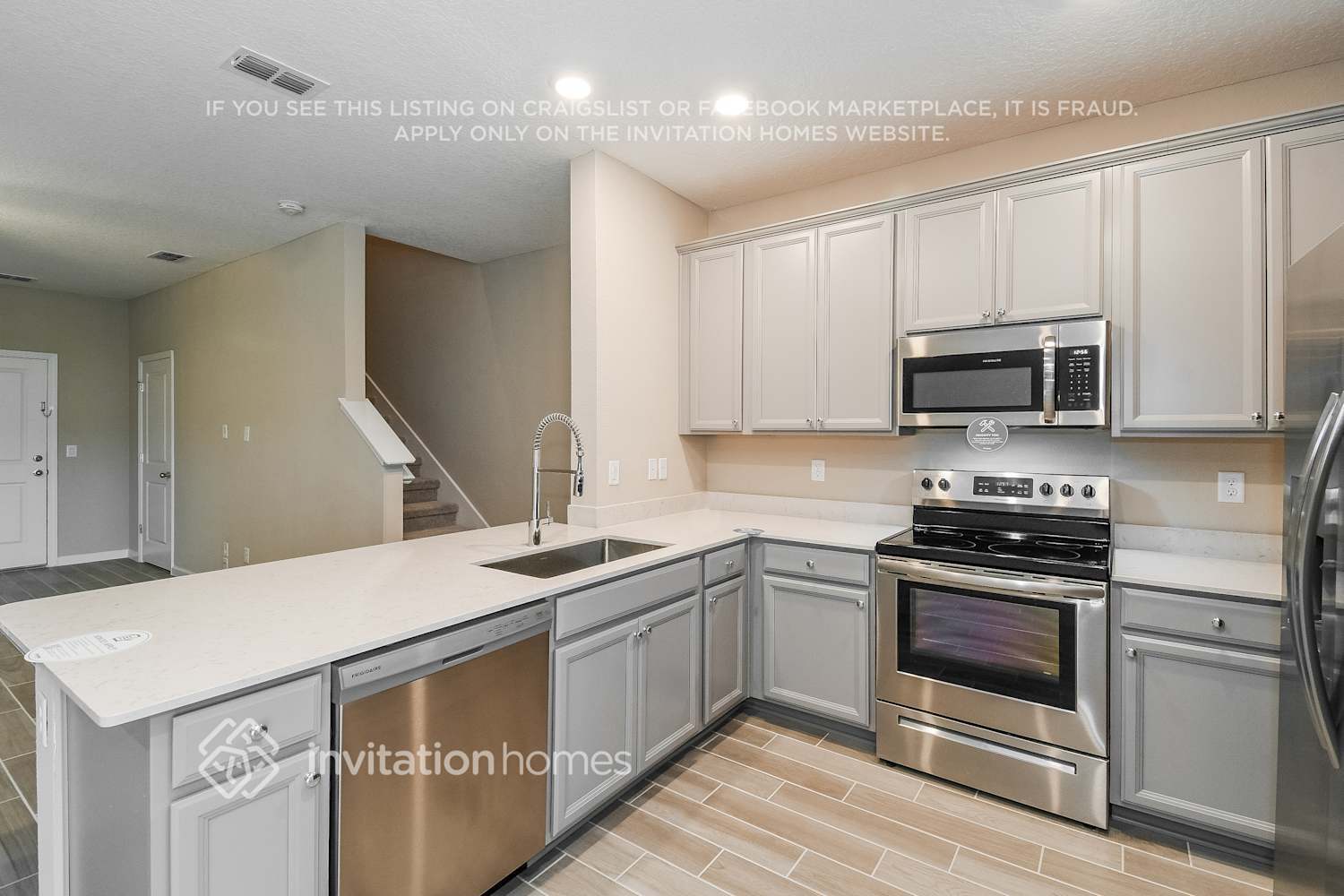 Building Photo - 581 Cherry Ridge Dr