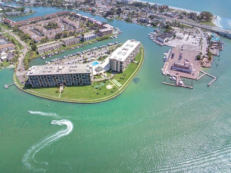 Key Capri Condominiums - 1 Key Capri Key