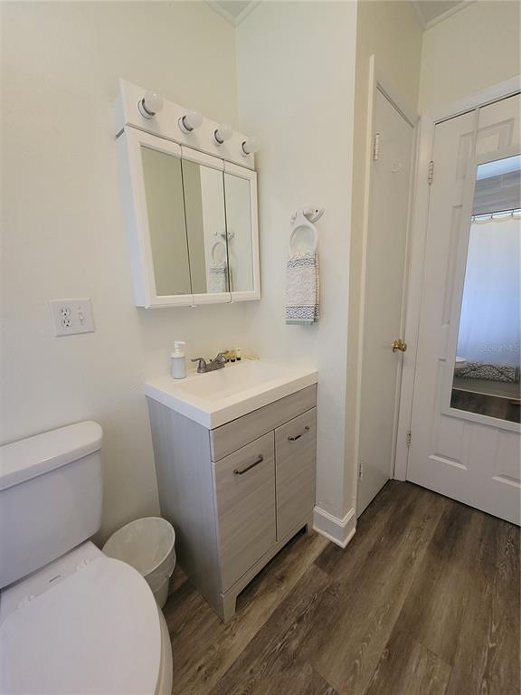 Building Photo - 2400 NE 57th Pl