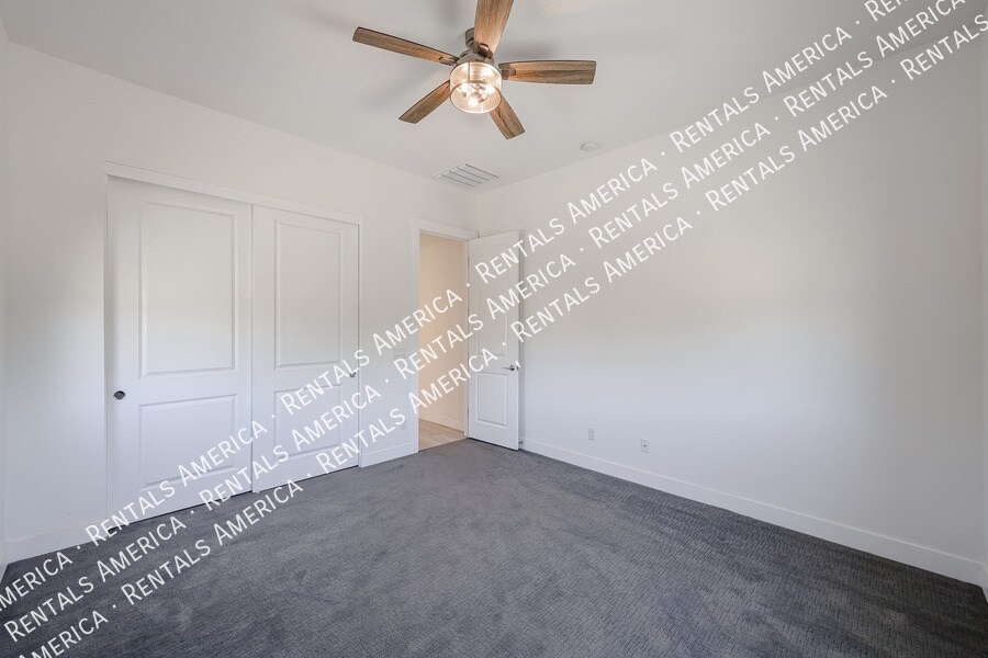 Building Photo - 31219 N 136th Wy