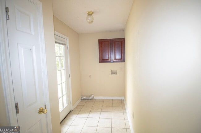 Building Photo - 1602 Drayton Ln