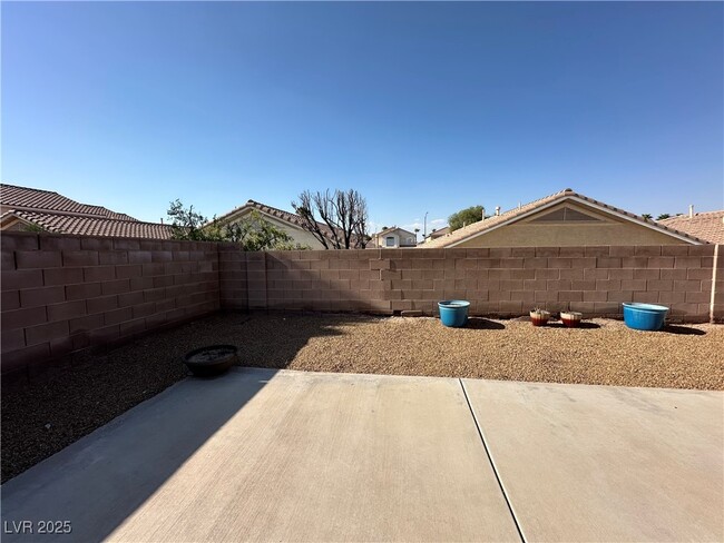 Building Photo - 1148 Warm Canyon Way