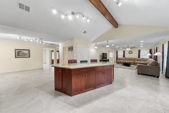 Building Photo - 14702 Westway Ln