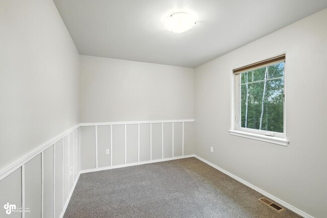 Building Photo - 4 Bedroom | 2.5 Bathroom | Garage - Conven...