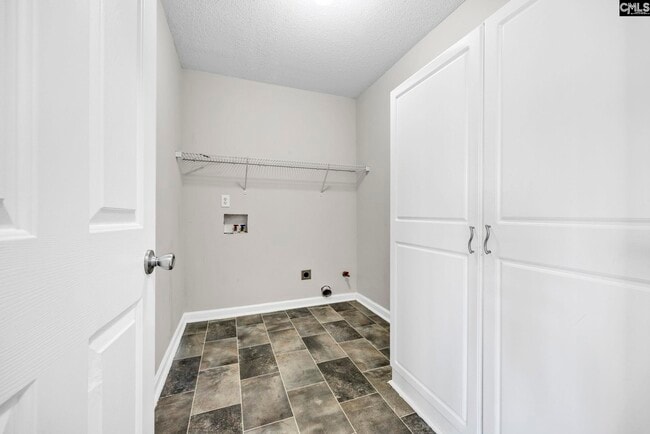 Building Photo - 153 Pennsylvania Ct