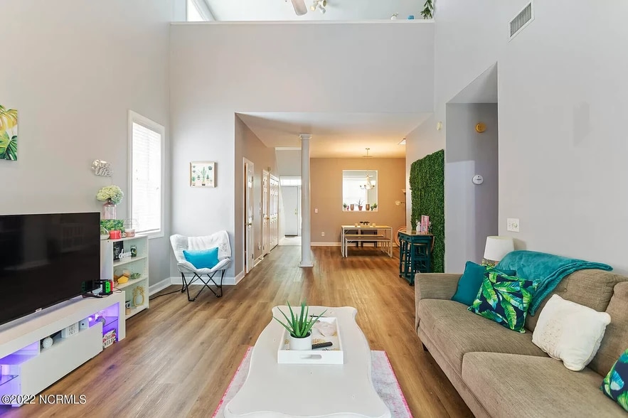 Building Photo - 5006 Carleton Dr