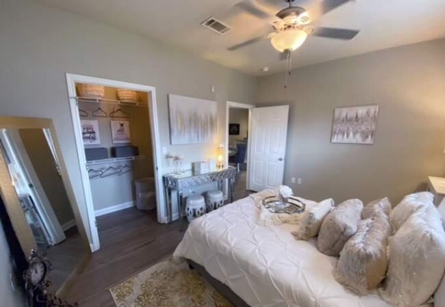 Building Photo - 1 bedroom in Houston TX 77047