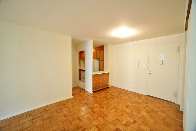 Building Photo - 2750 Homecrest Ave